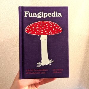 Fungipedia by Lawrence Millman